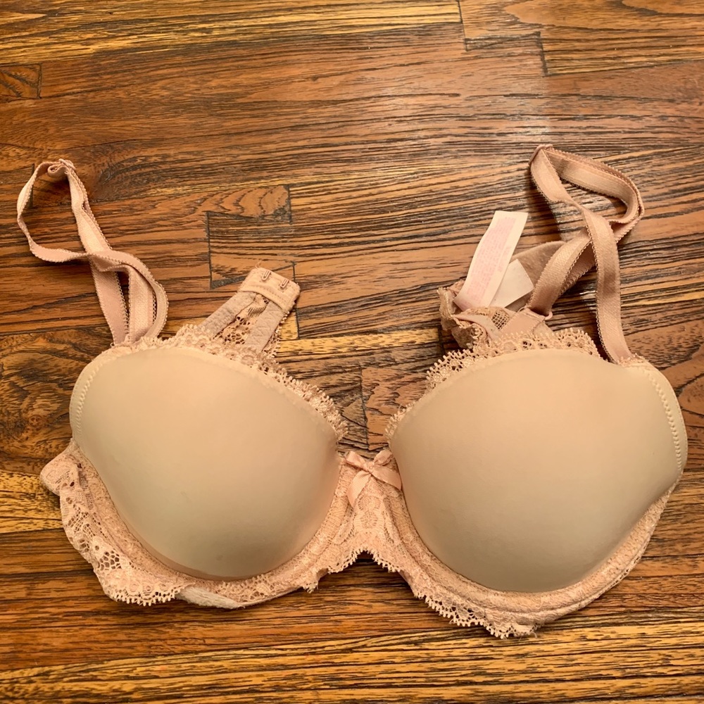 Victoria’s Secret Nude Bra